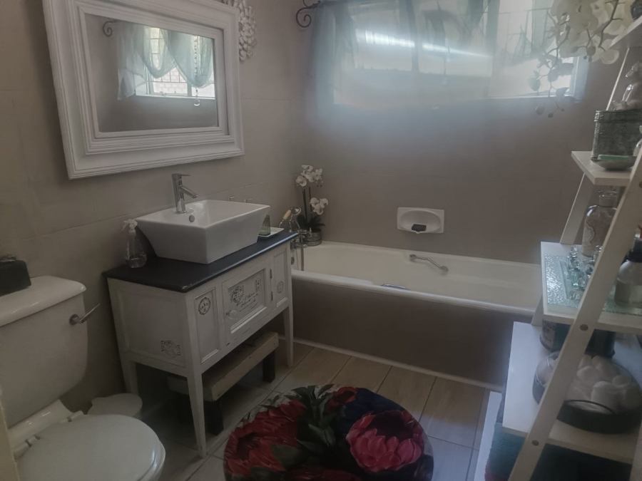 3 Bedroom Property for Sale in Beaconsfield Northern Cape